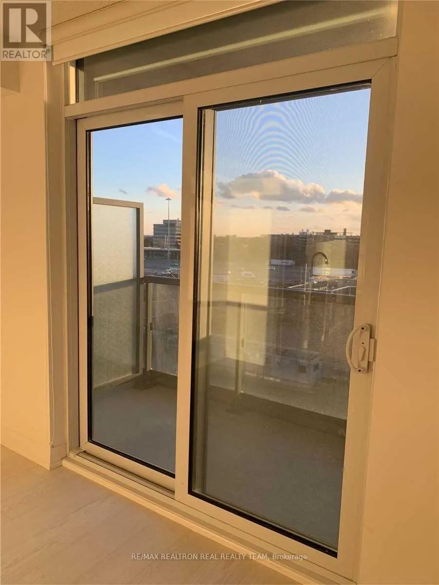 502 - 10 GIBBS ROAD
