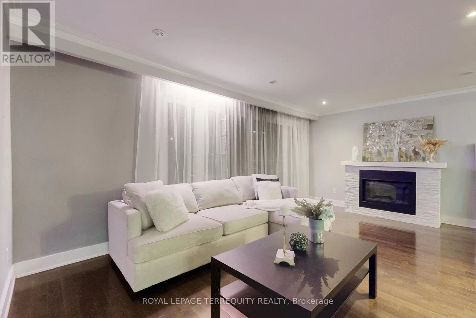 2 STOCKTON ROAD
