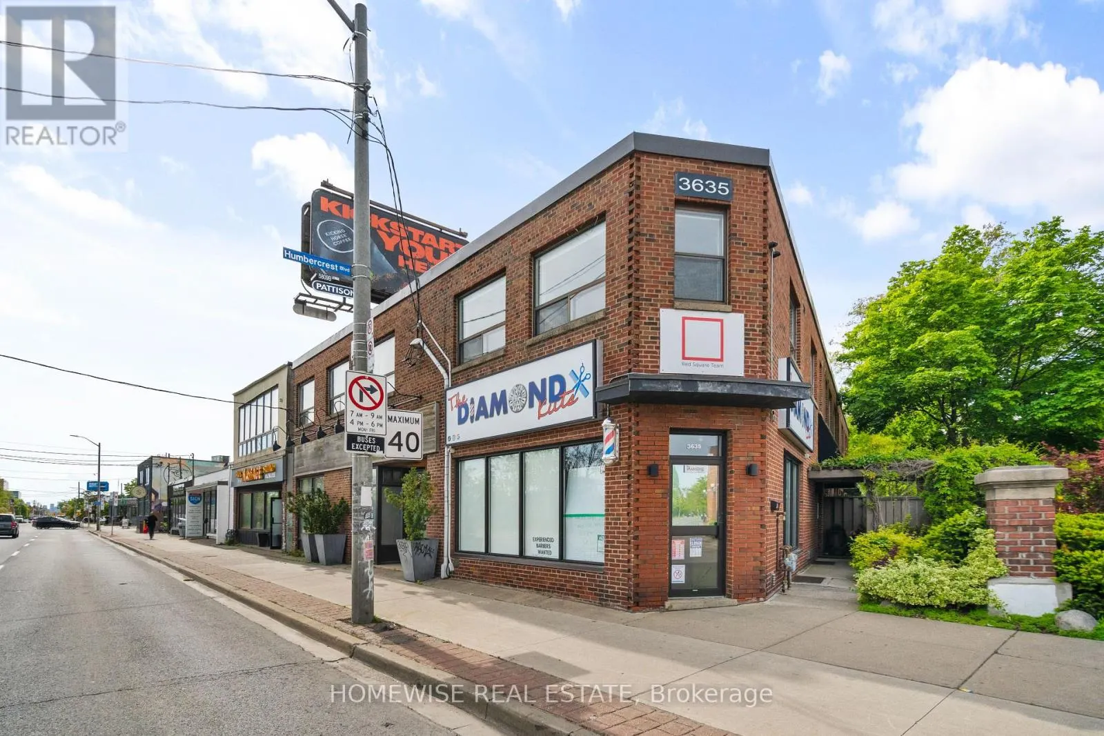7 - 3635 DUNDAS STREET W