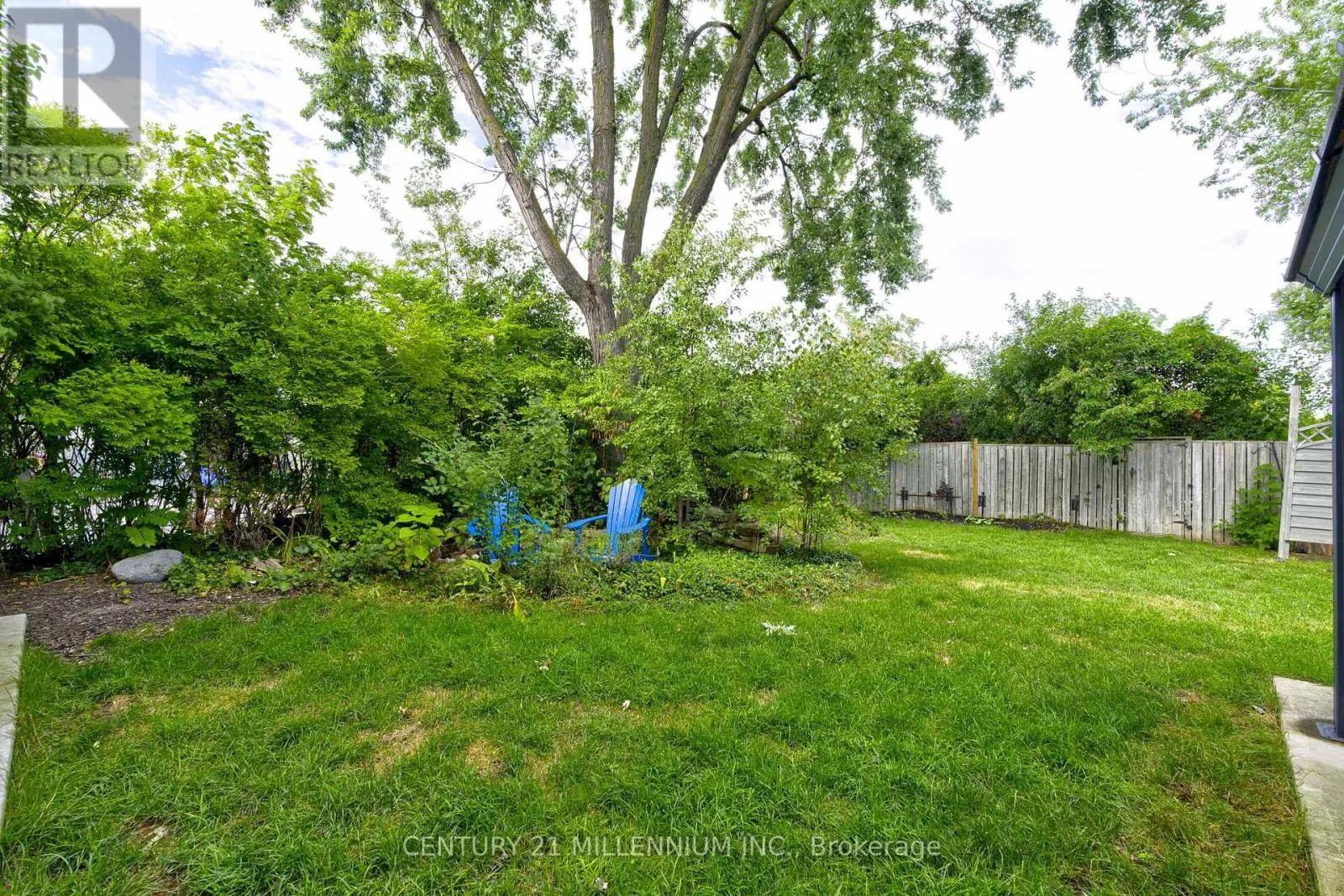 17 EVESHAM CRESCENT