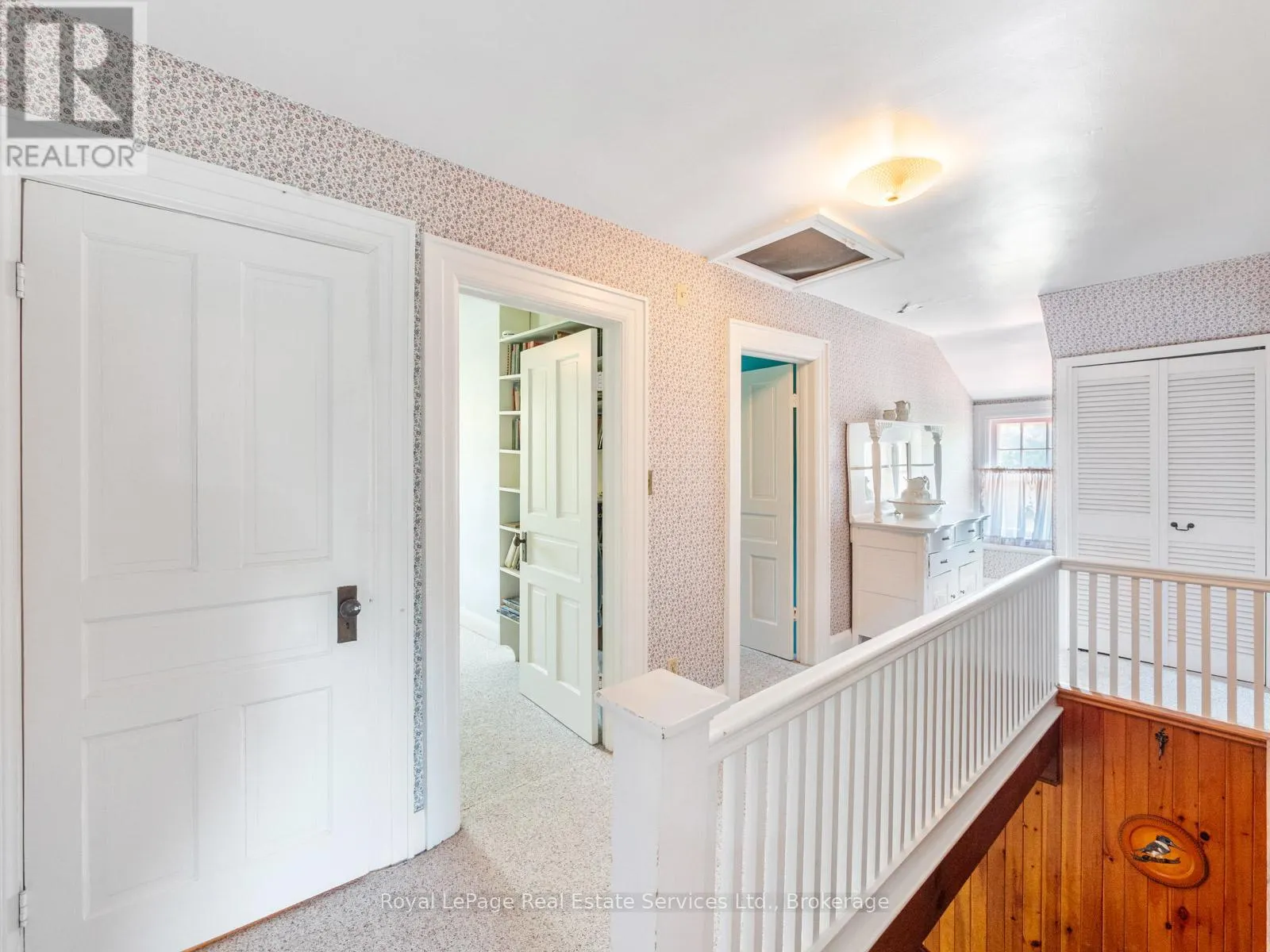 3175 LAKESHORE ROAD W