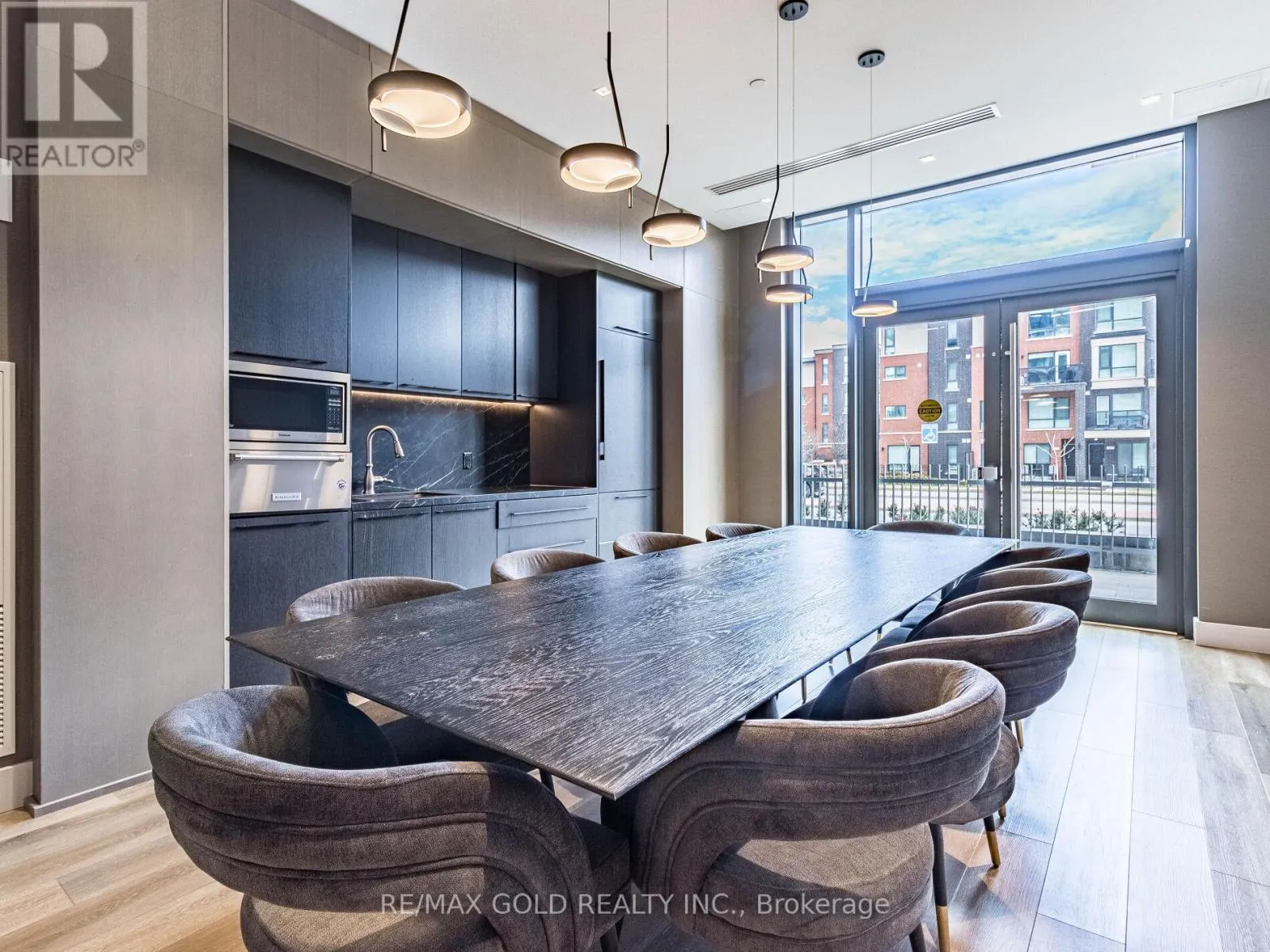 609 - 180 VETERANS DRIVE