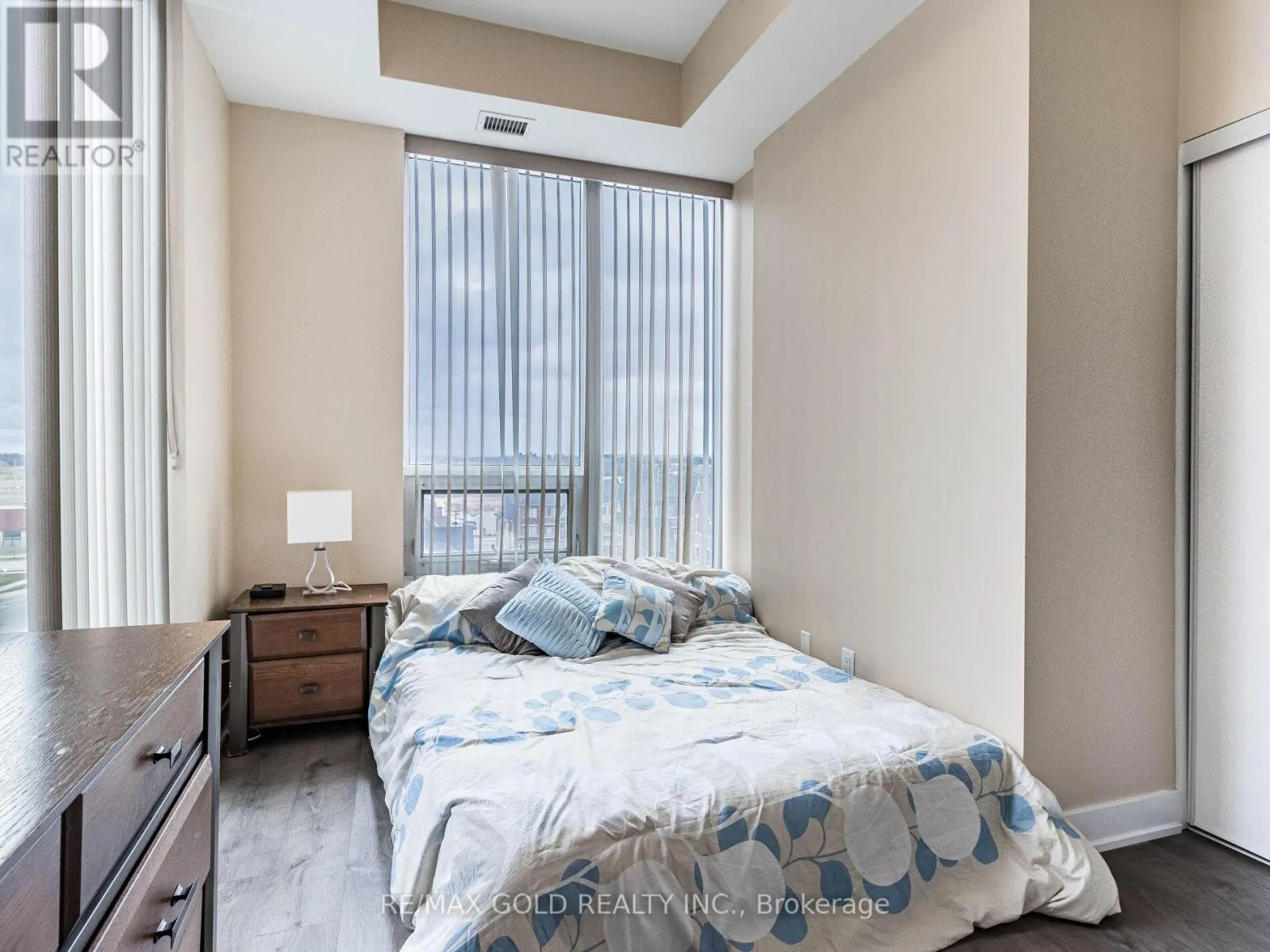 609 - 180 VETERANS DRIVE
