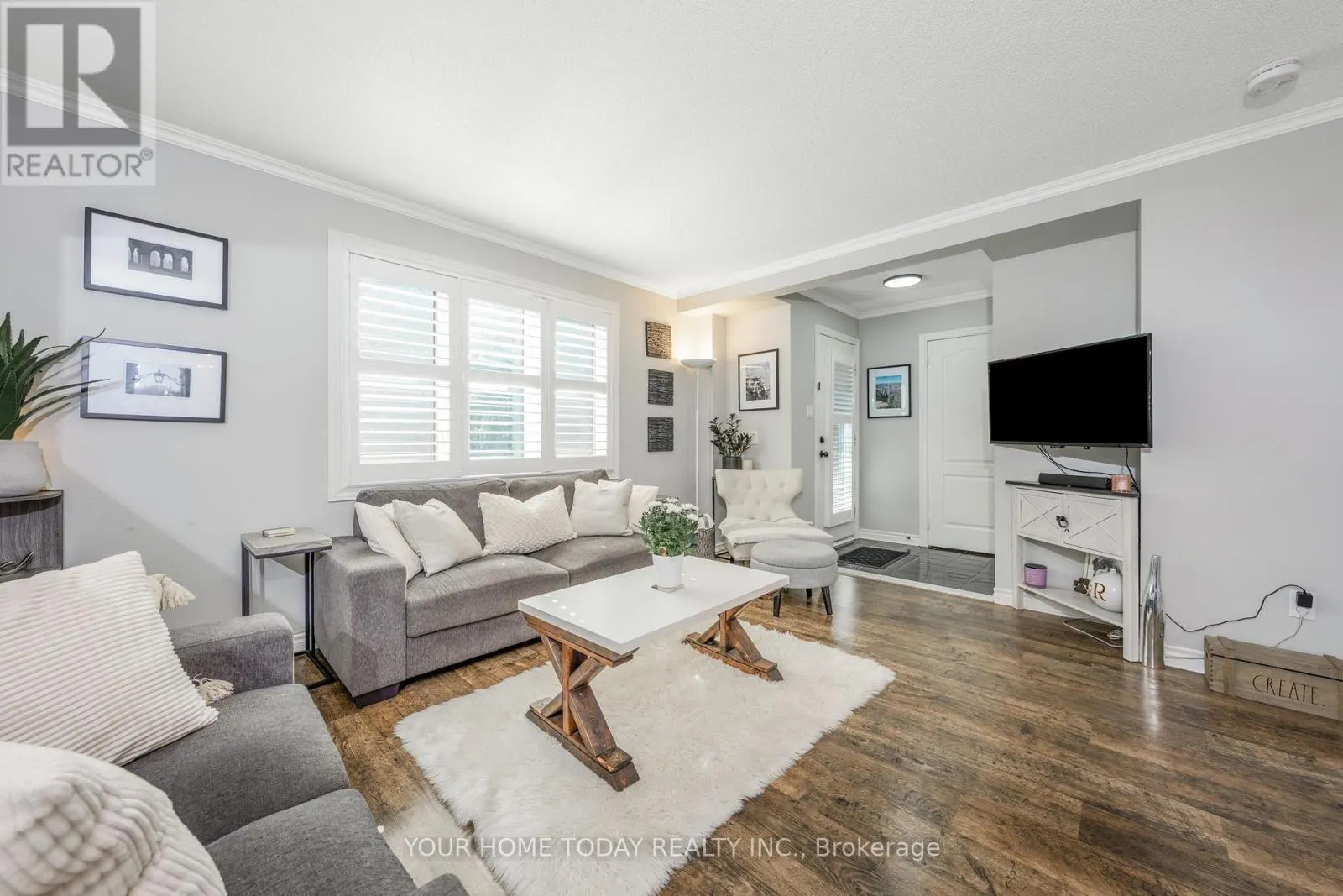 8 - 76 RIVER DRIVE