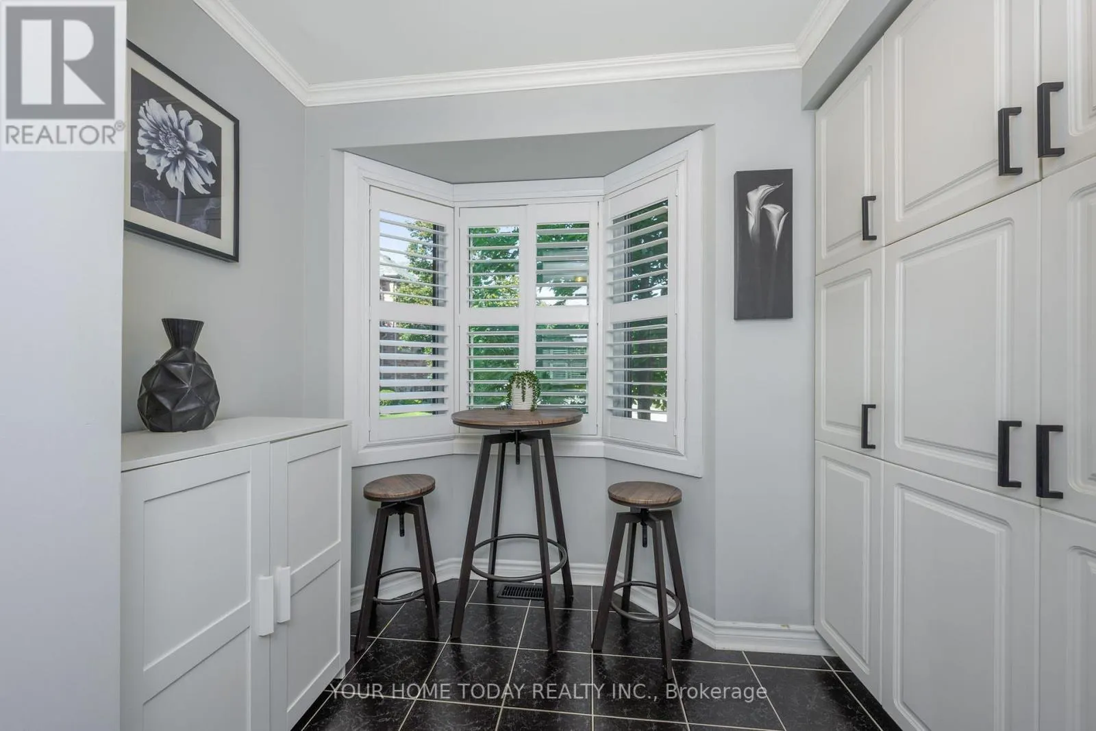 8 - 76 RIVER DRIVE