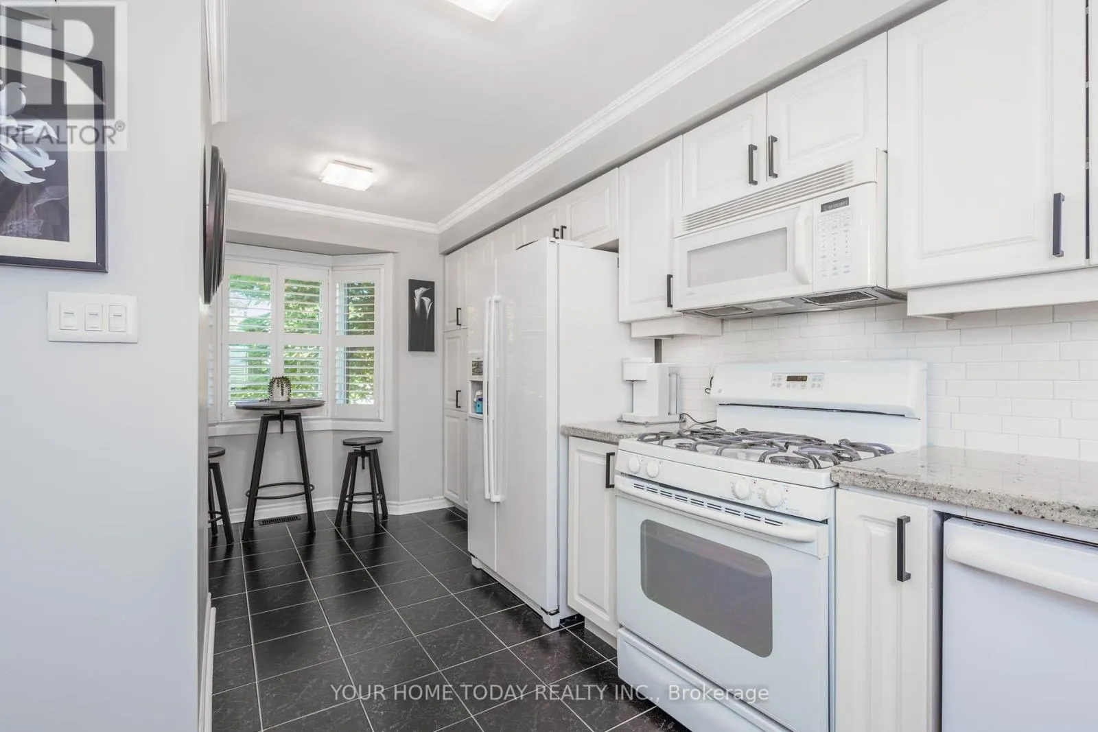 8 - 76 RIVER DRIVE