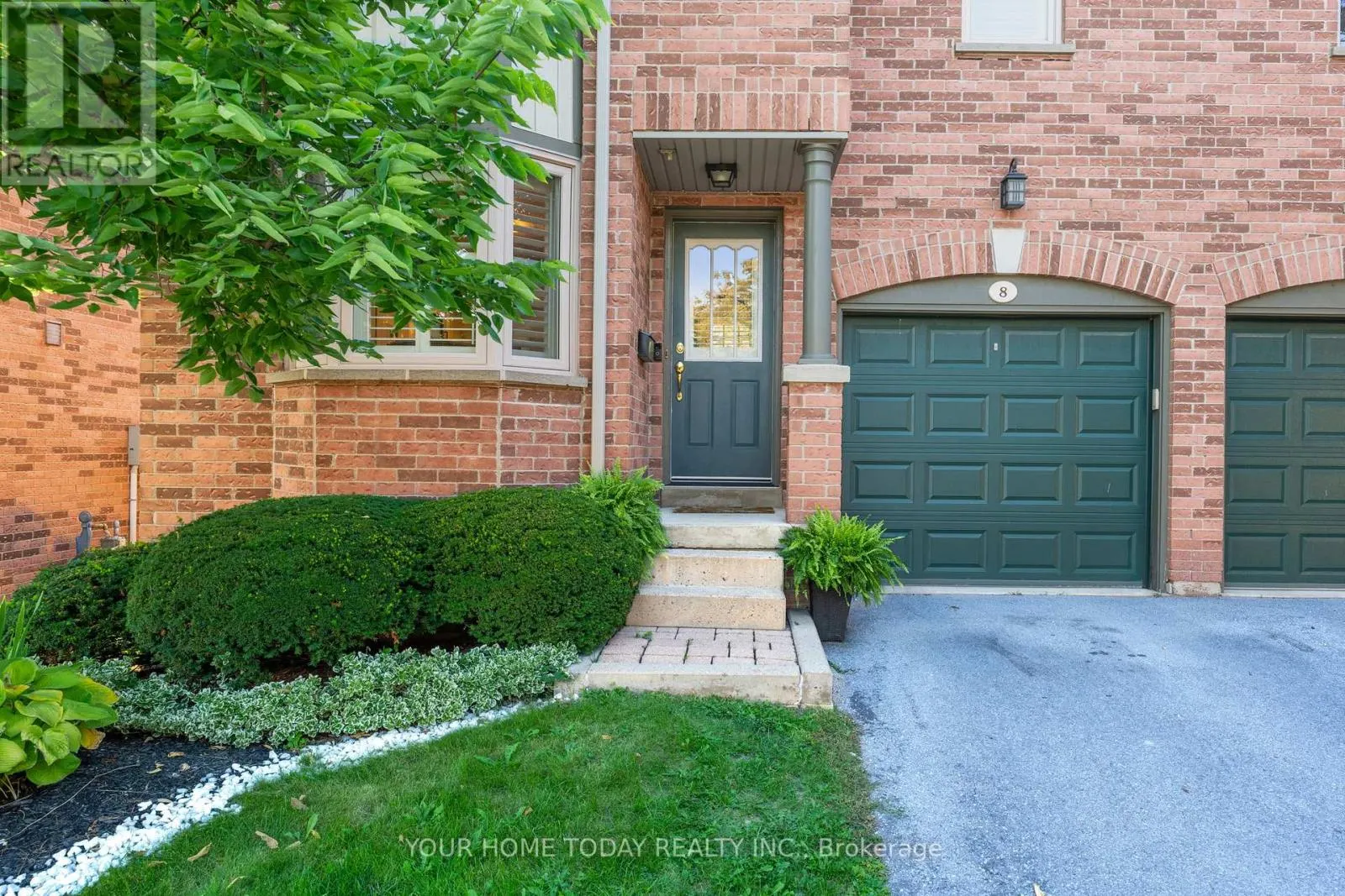8 - 76 RIVER DRIVE