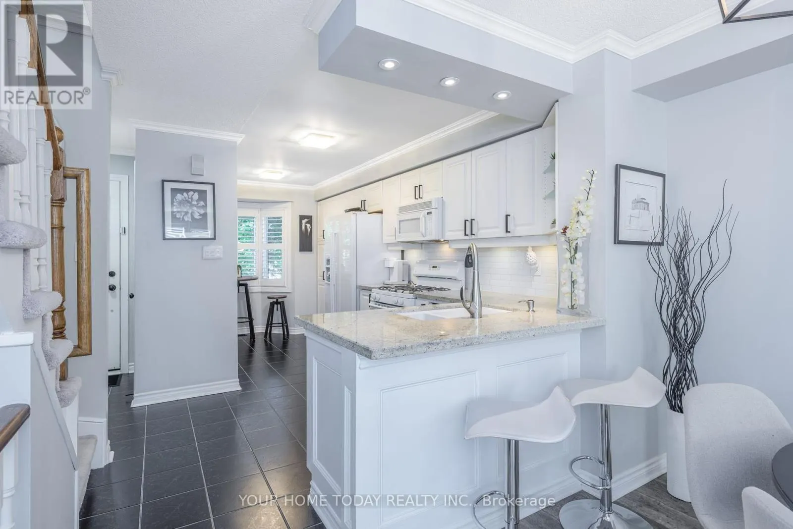 8 - 76 RIVER DRIVE