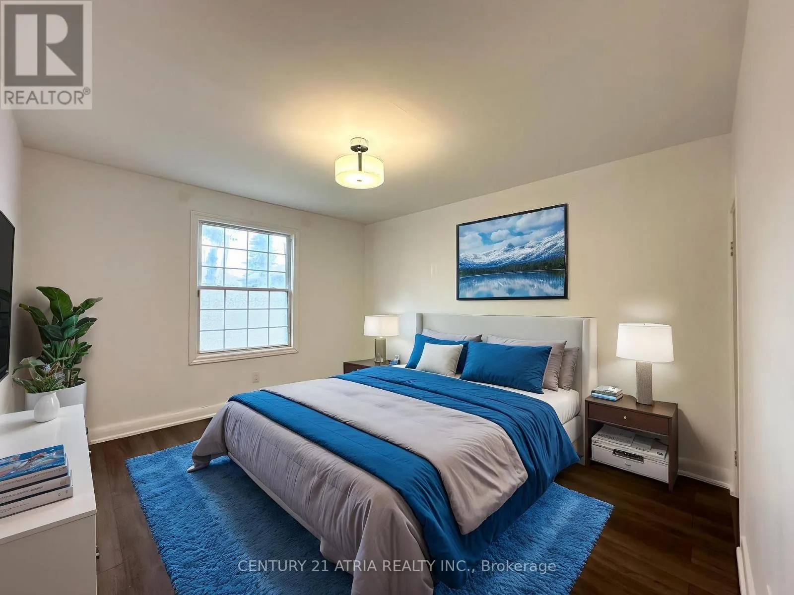 UPPER - 1070 FERGUS AVENUE