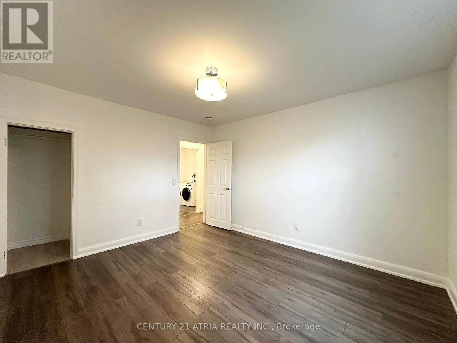 UPPER - 1070 FERGUS AVENUE