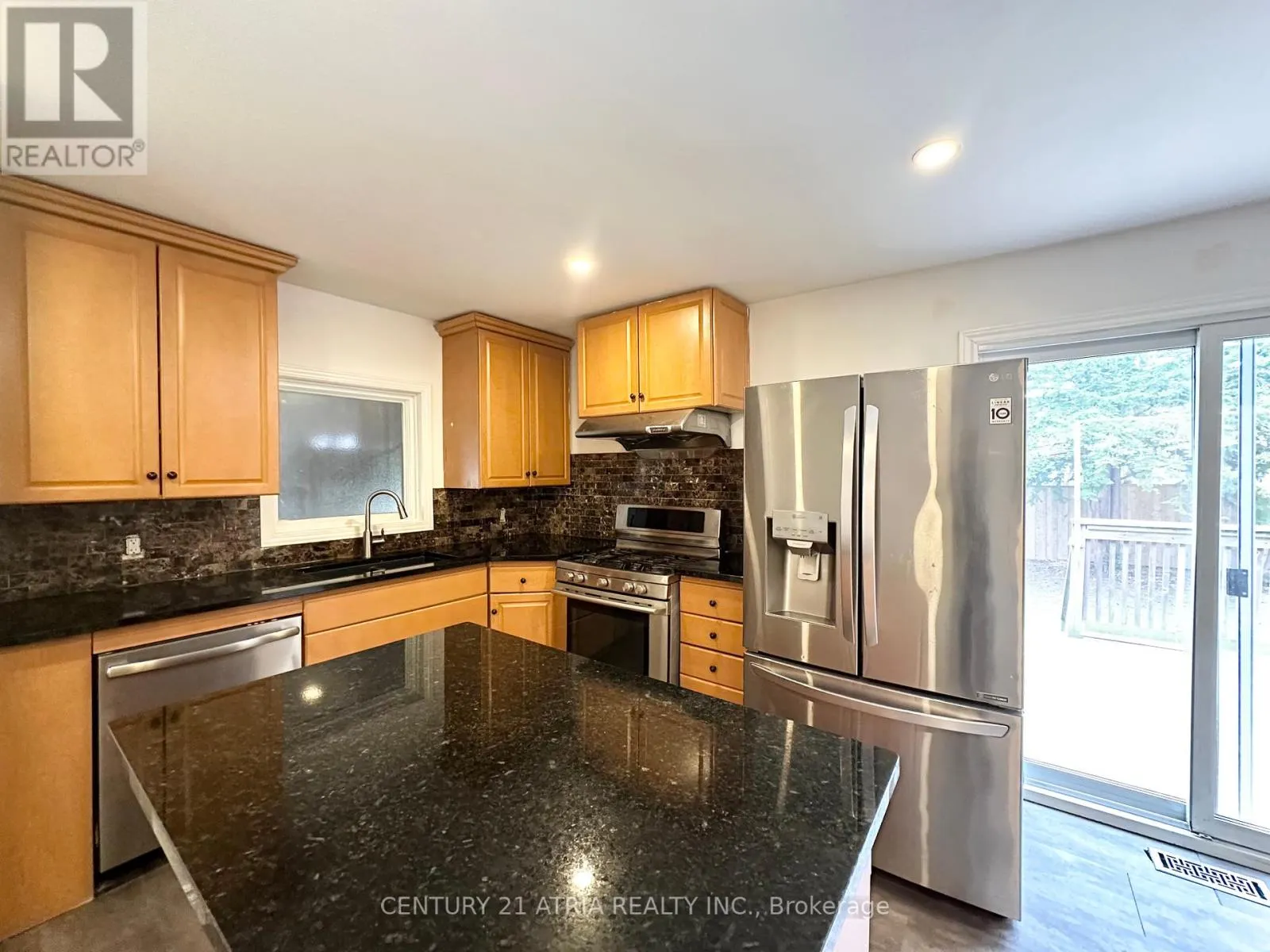 UPPER - 1070 FERGUS AVENUE