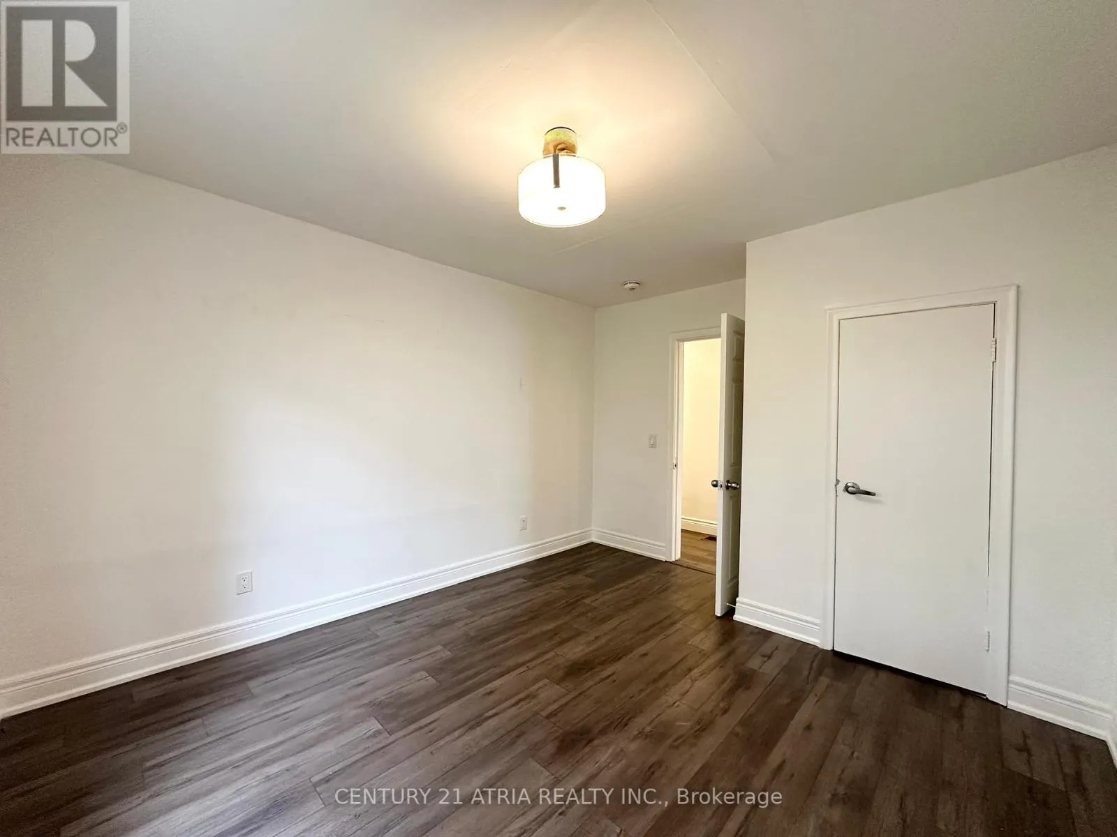 UPPER - 1070 FERGUS AVENUE