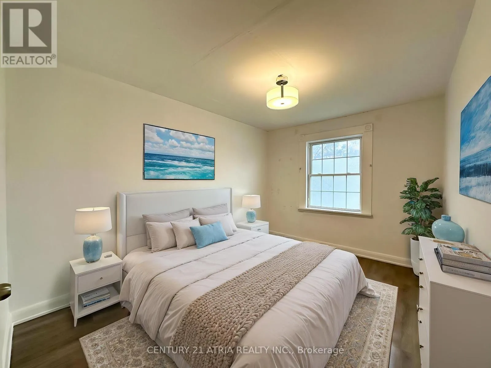 UPPER - 1070 FERGUS AVENUE