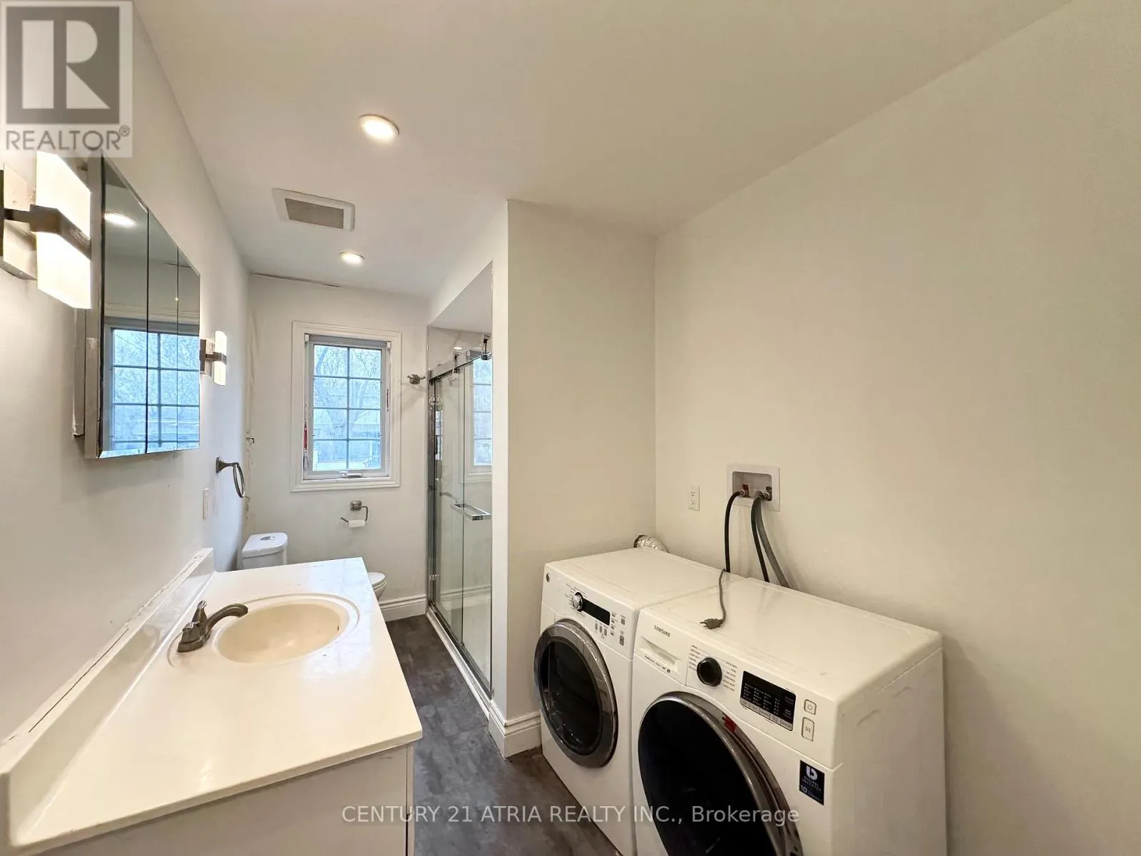 UPPER - 1070 FERGUS AVENUE