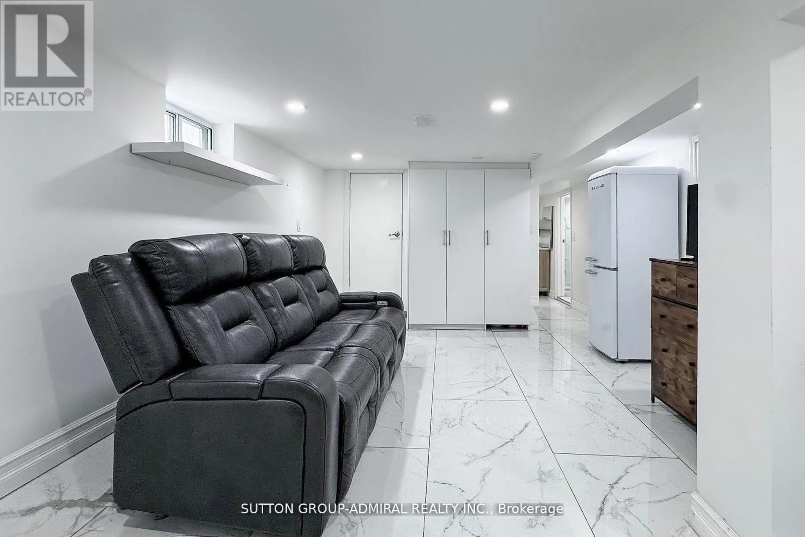 14 SPEARS STREET