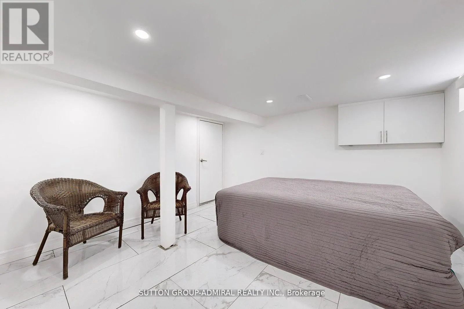14 SPEARS STREET