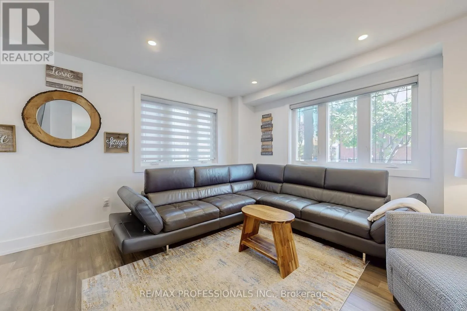 4 MARTIN GROVE ROAD