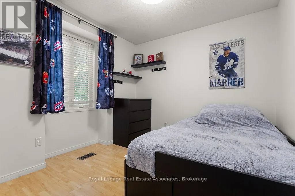2913 DARIEN ROAD