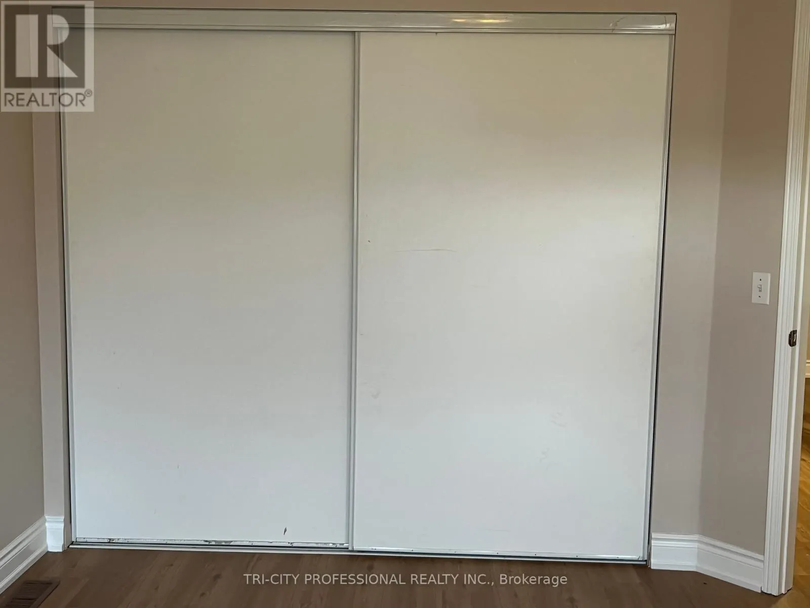 27 - 7284 BELLSHIRE GATE