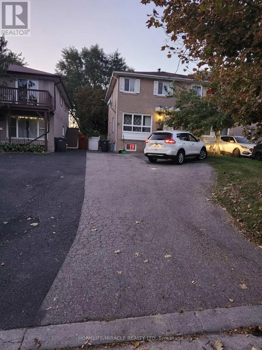 40 CORBY CRESCENT