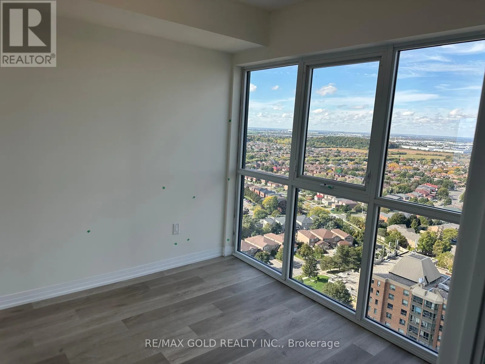 2107 - 15 WATERGARDEN DRIVE