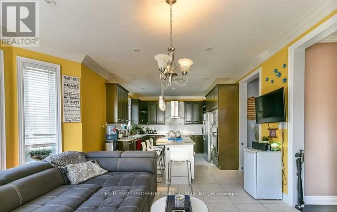 12 FORT WILLIAMS DRIVE