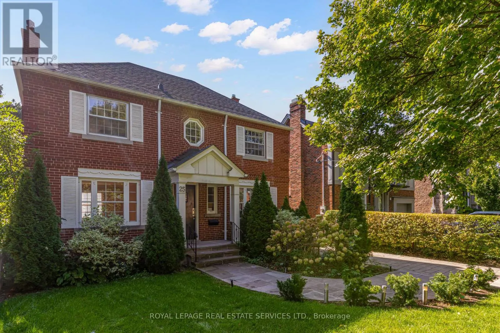 25 ASHTON MANOR