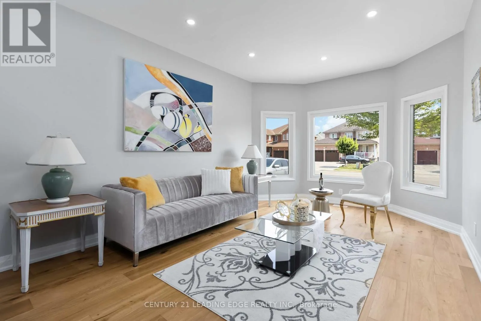 286 FERNFOREST DRIVE