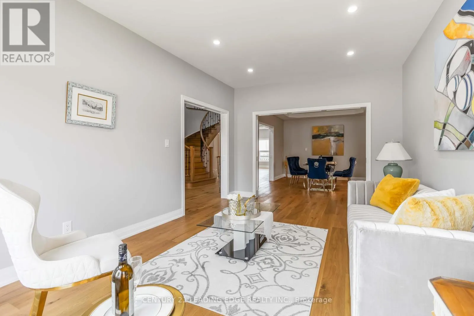 286 FERNFOREST DRIVE