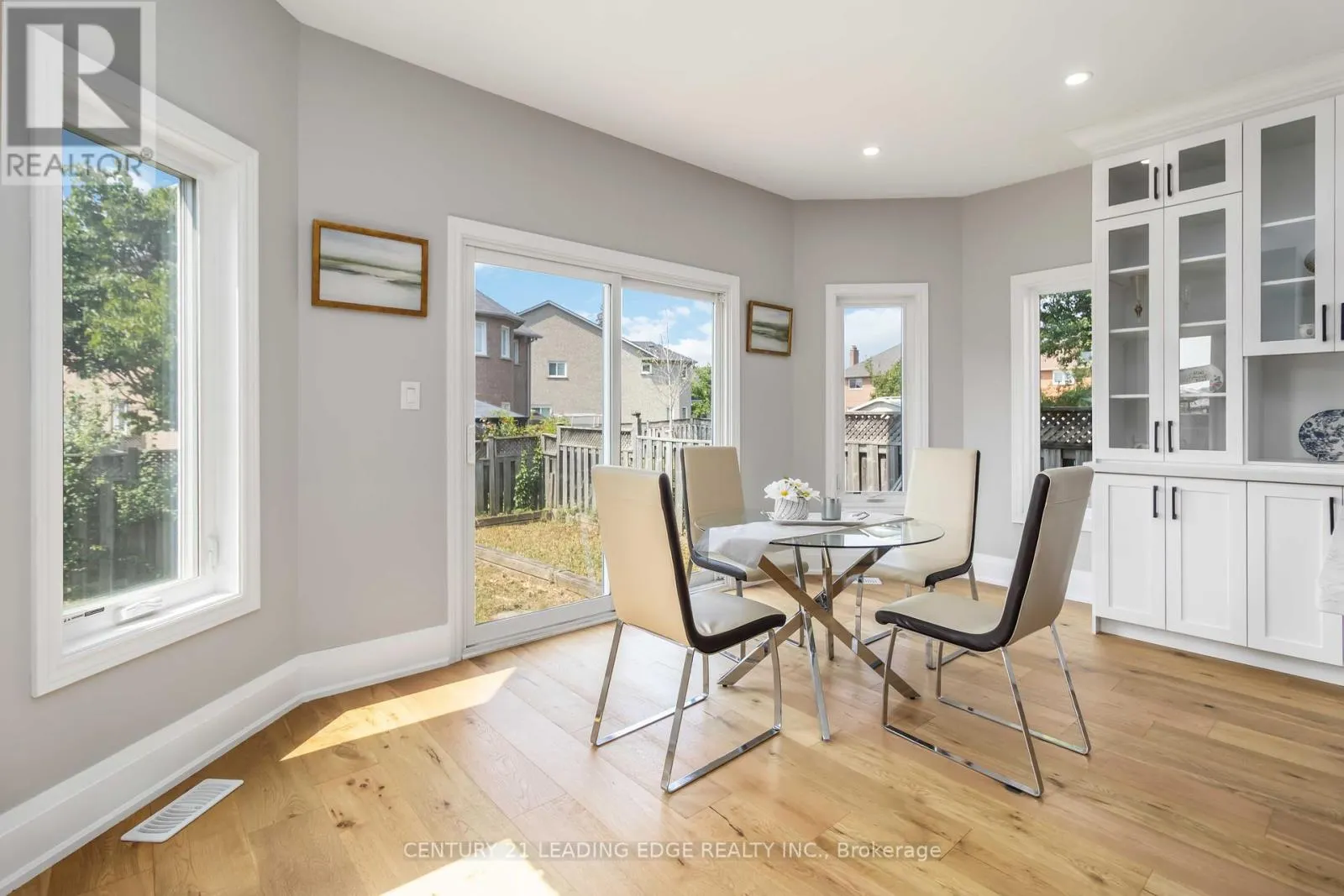 286 FERNFOREST DRIVE
