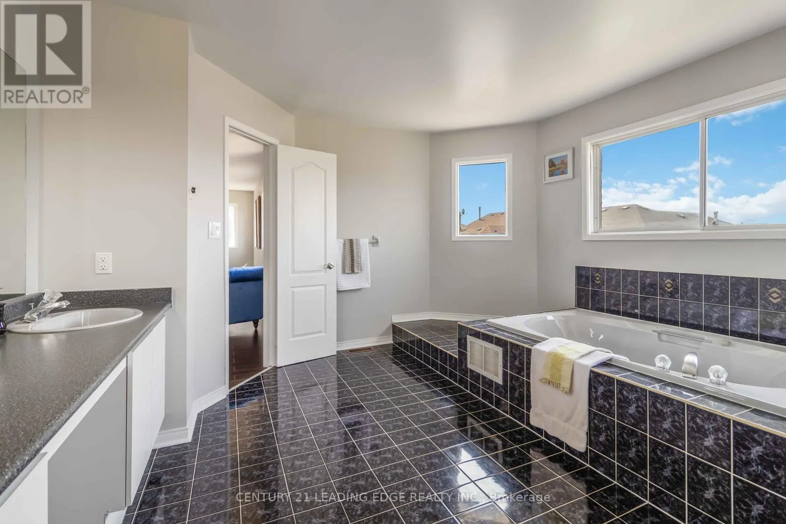 286 FERNFOREST DRIVE