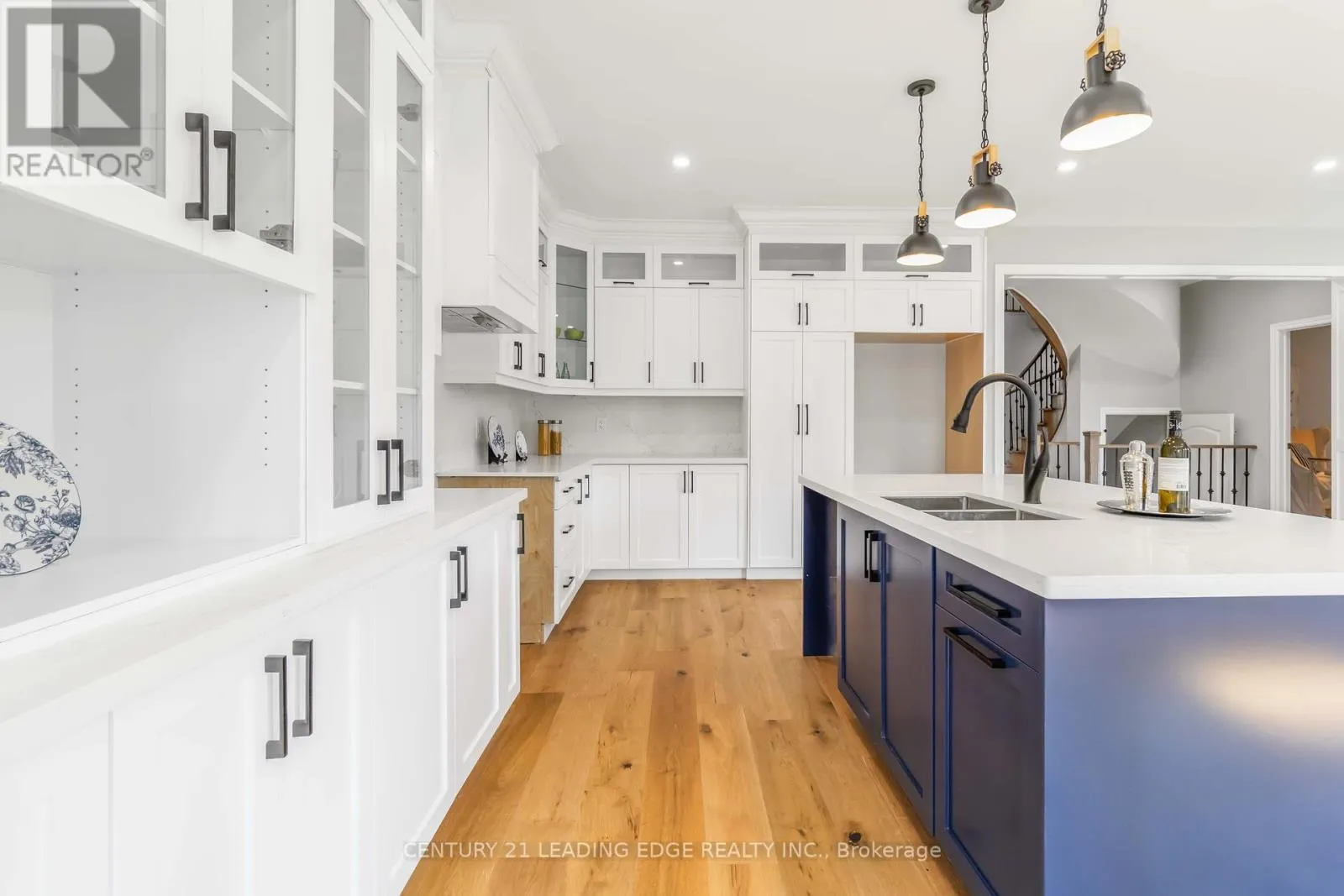 286 FERNFOREST DRIVE