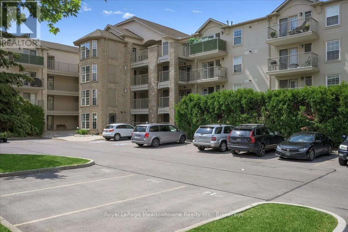 105 - 1450 BISHOPS GATE, #105