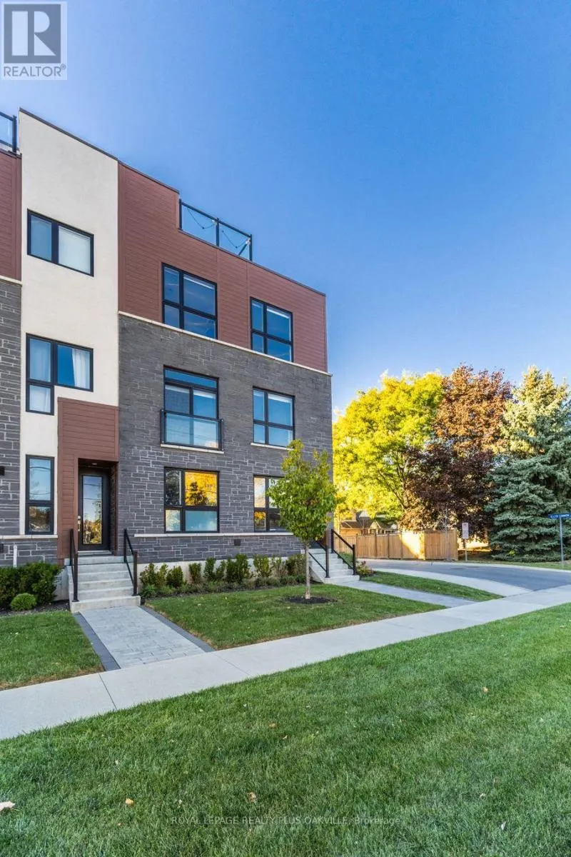 3228 ELLYN COMMON