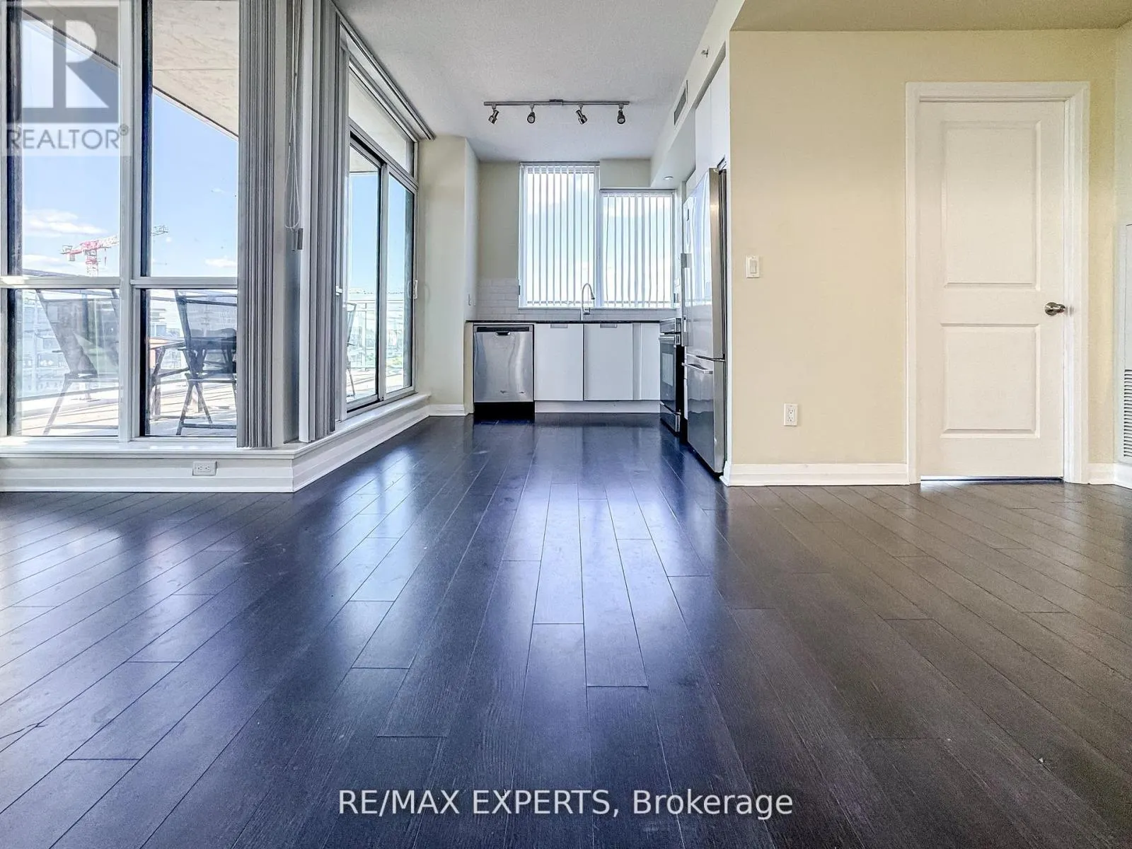 504 - 55 EGLINTON AVENUE W