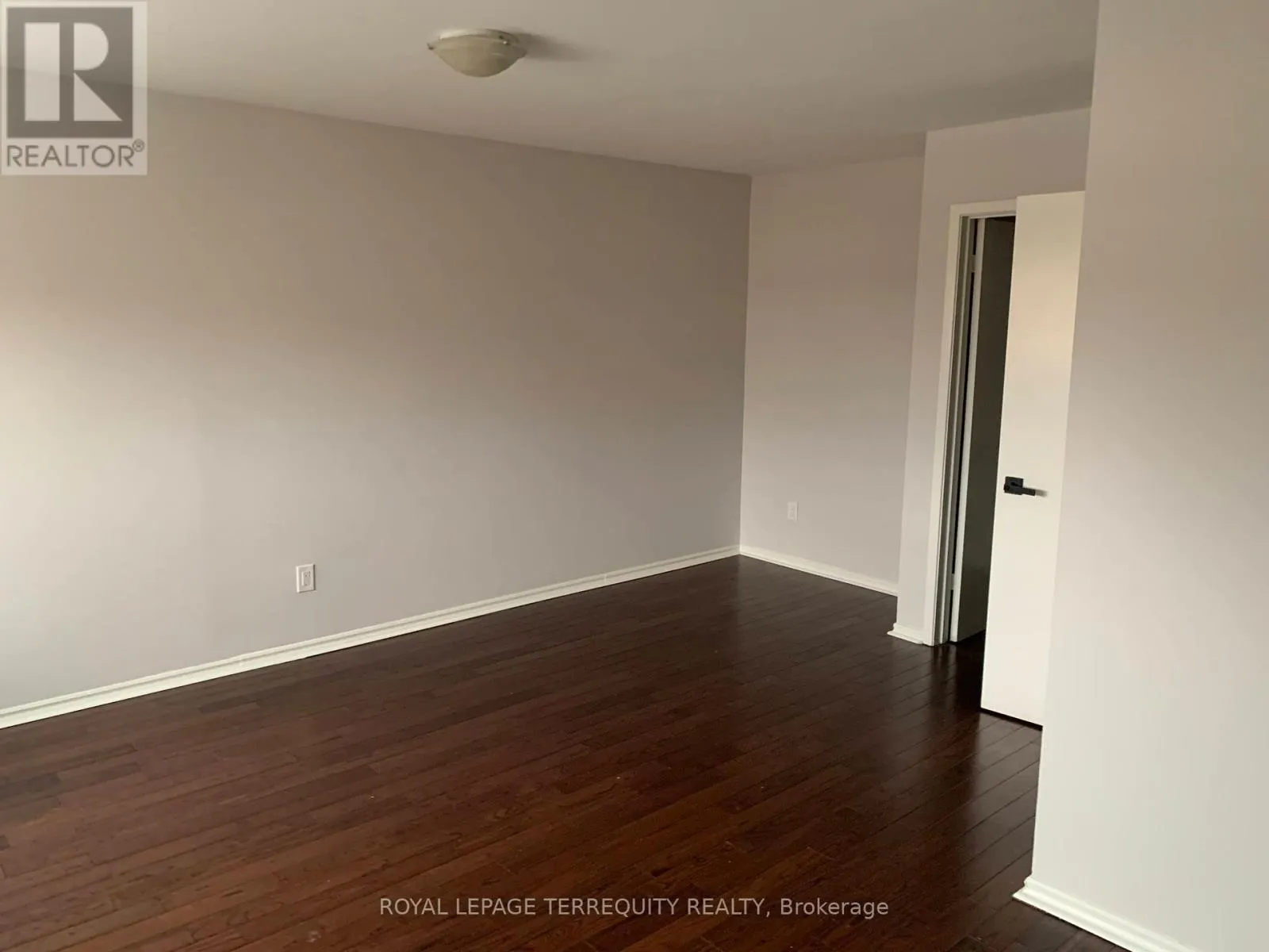 42 - 1180 MISSISSAUGA VALLEY BOULEVARD