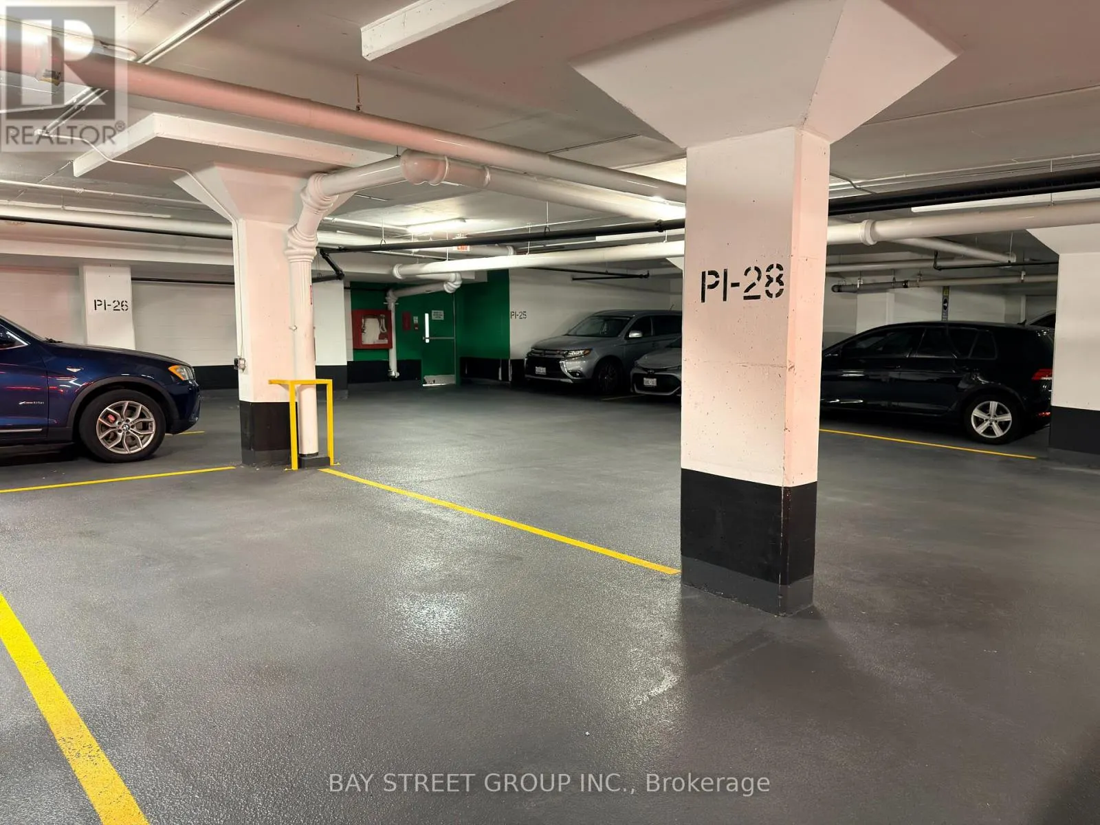 PH06 - 339 RATHBURN ROAD W