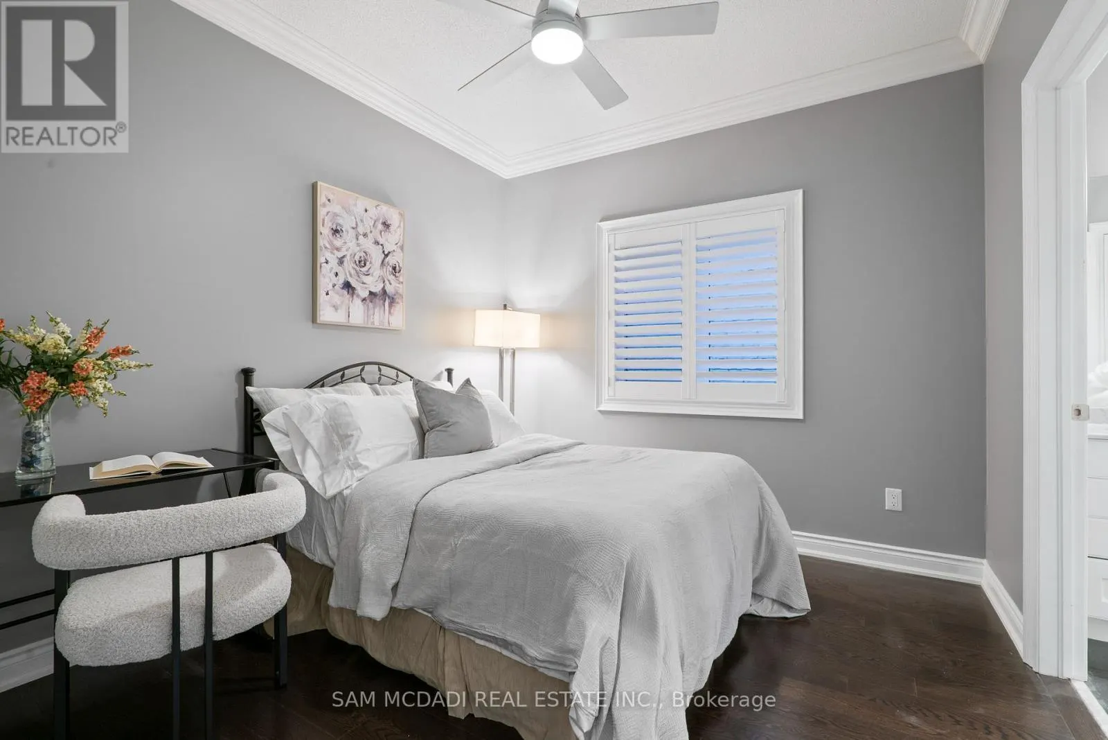 2469 CHATEAU COMMON