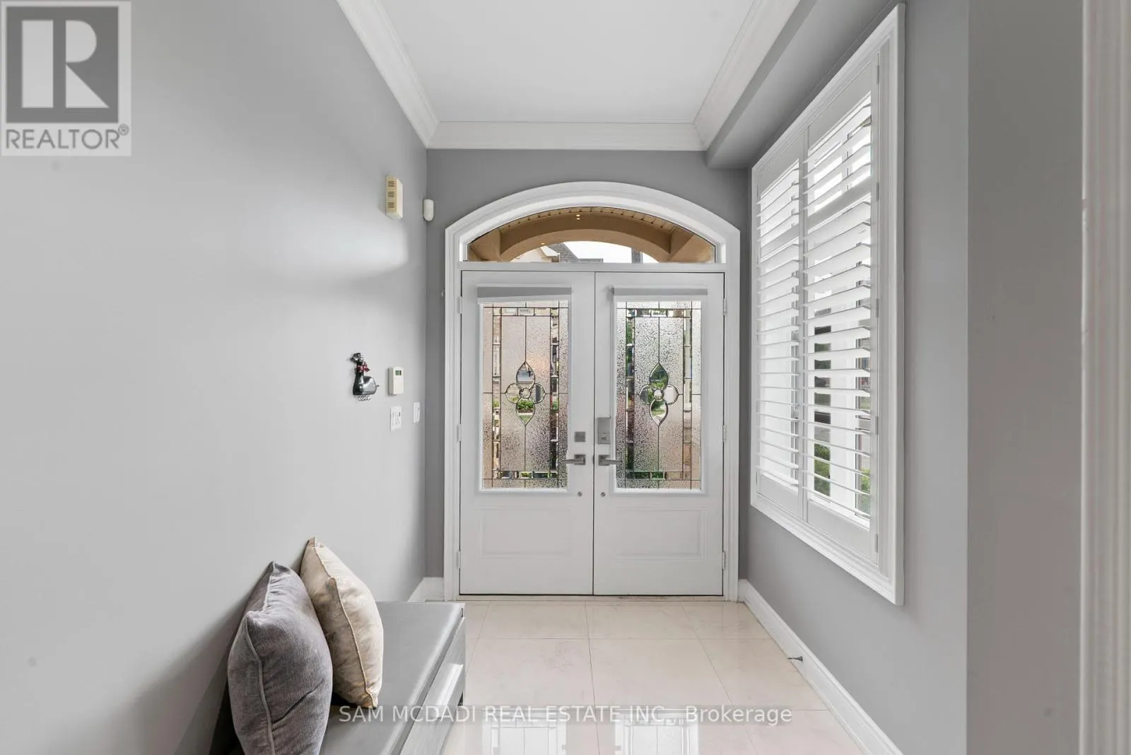 2469 CHATEAU COMMON