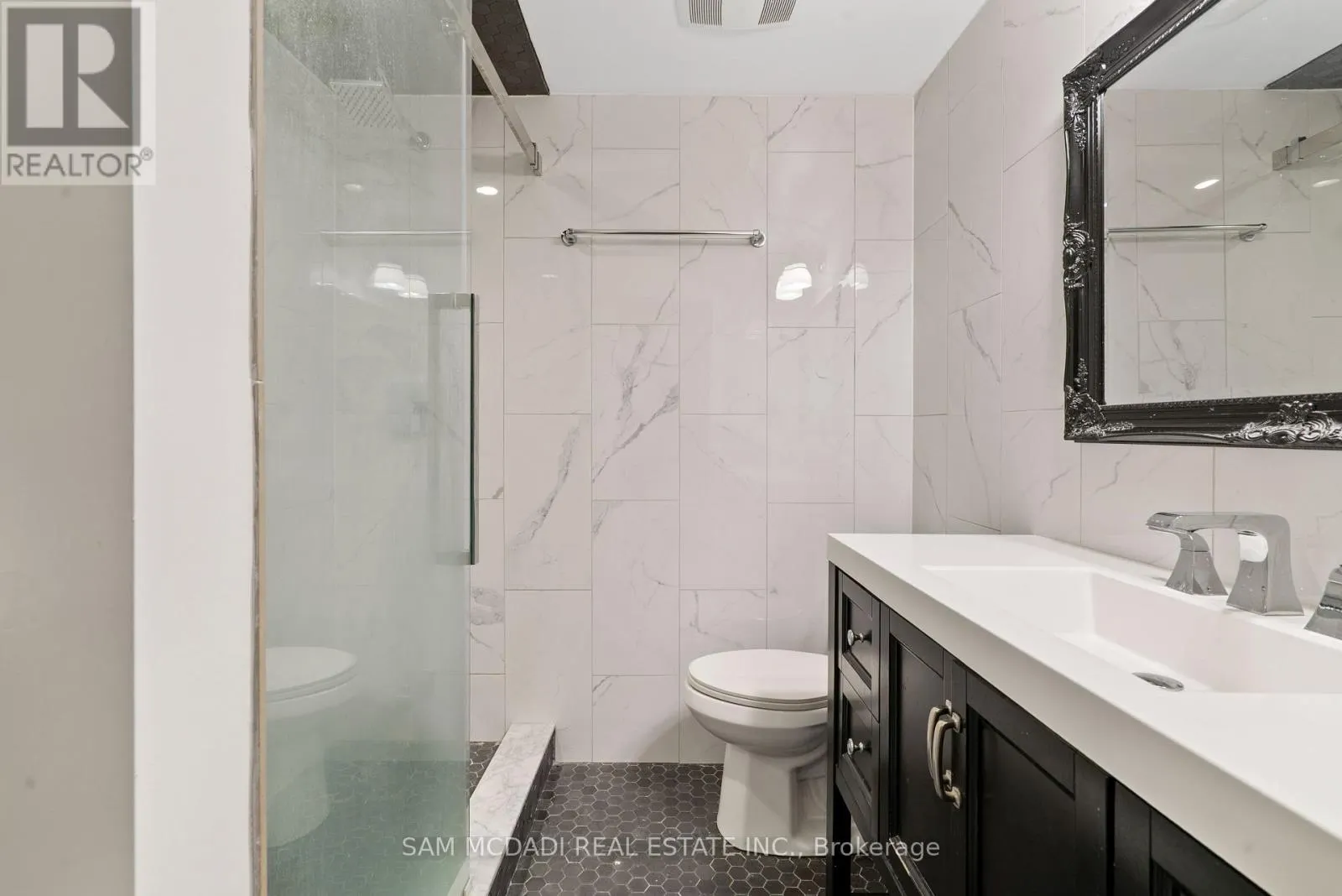 2469 CHATEAU COMMON