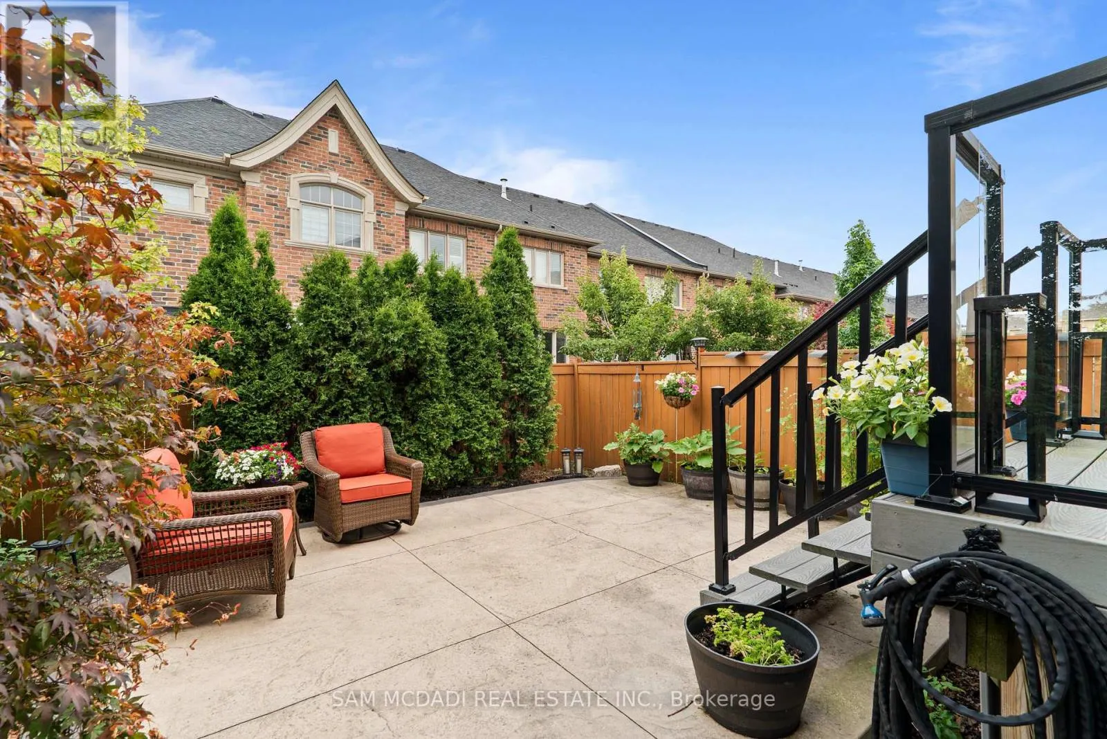 2469 CHATEAU COMMON