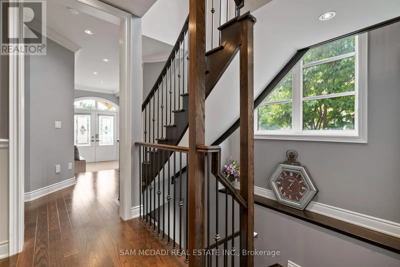2469 CHATEAU COMMON