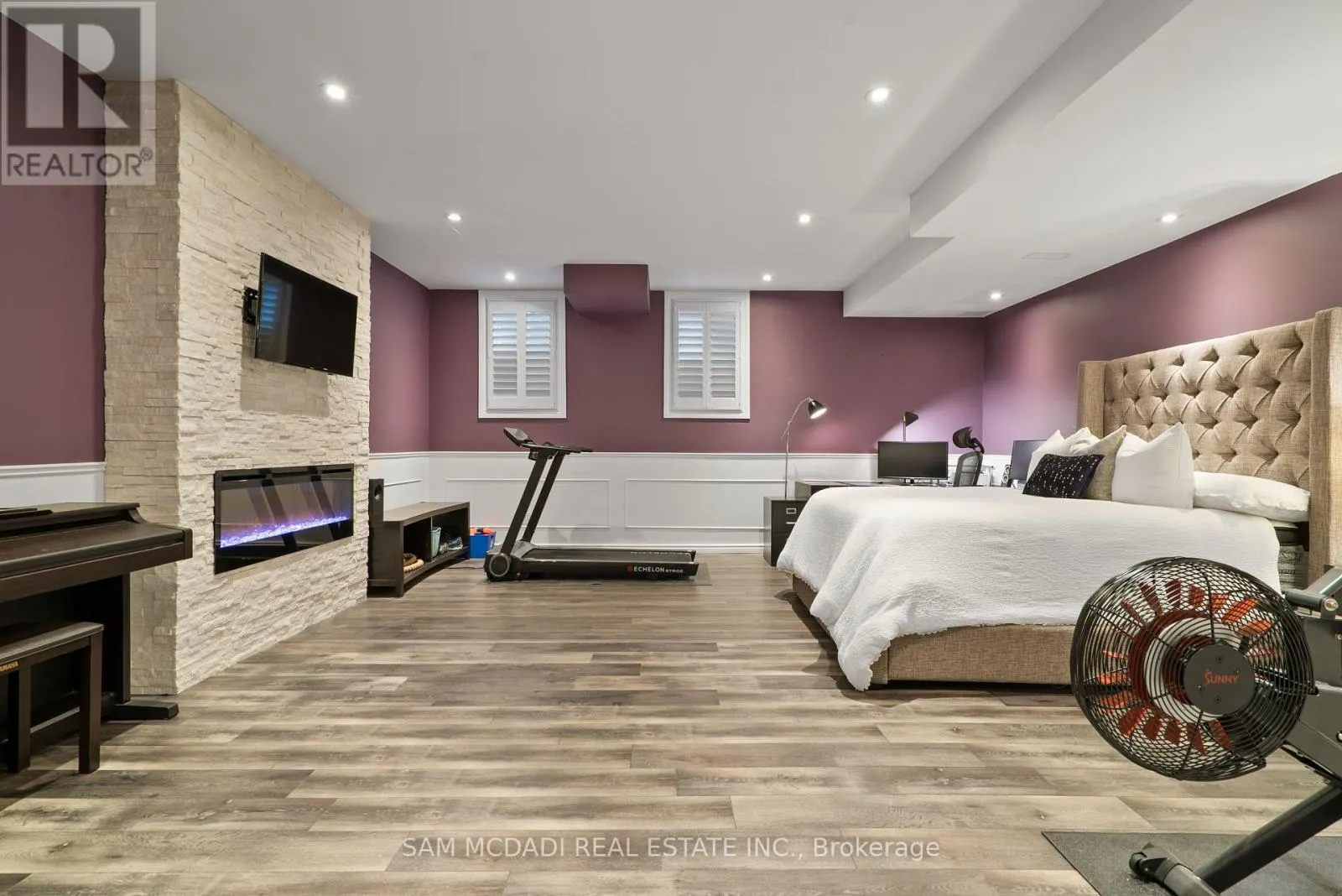 2469 CHATEAU COMMON