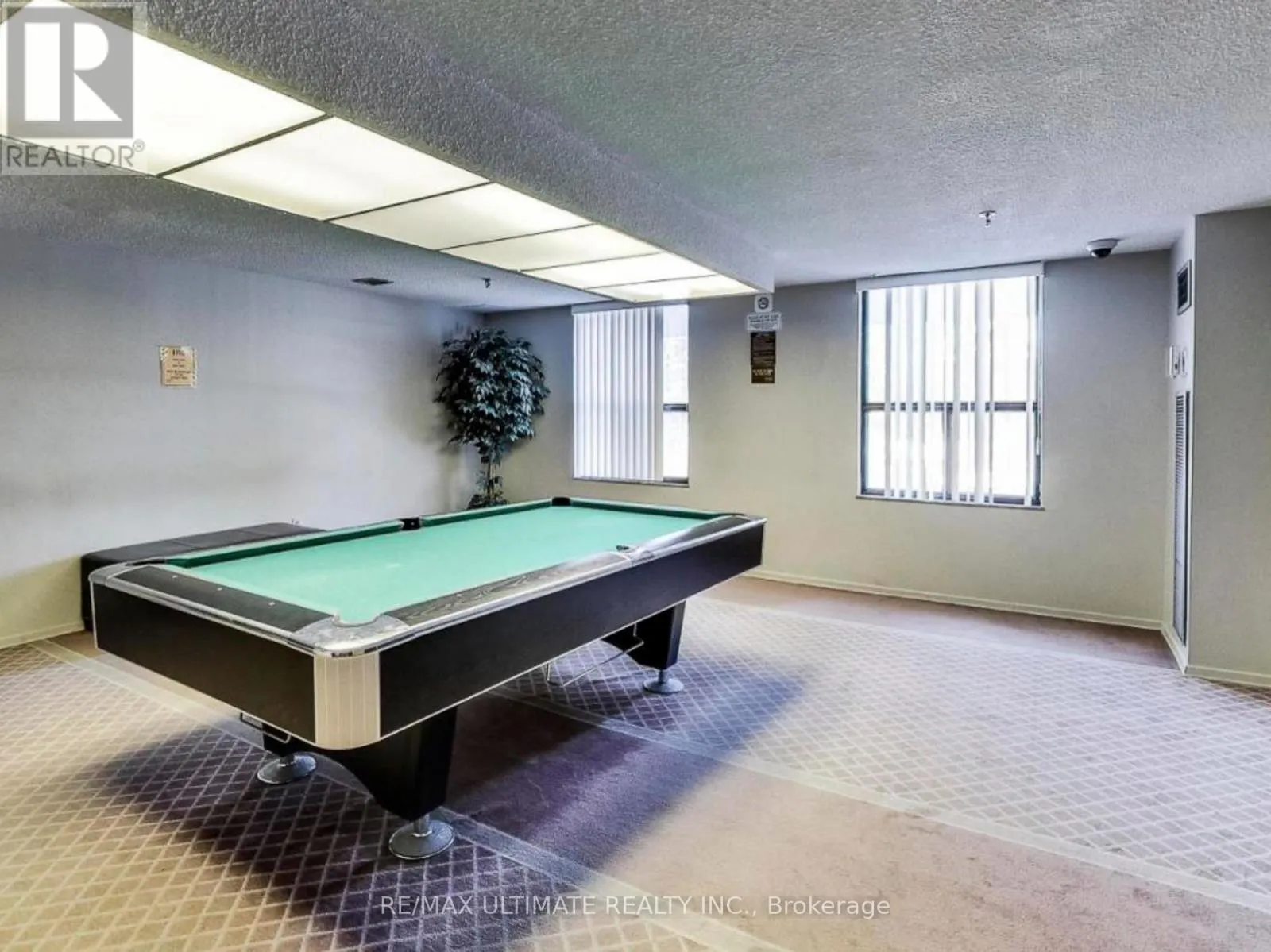 406 - 75 EMMETT AVENUE