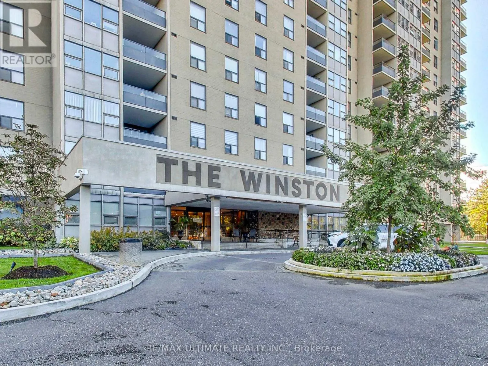 406 - 75 EMMETT AVENUE