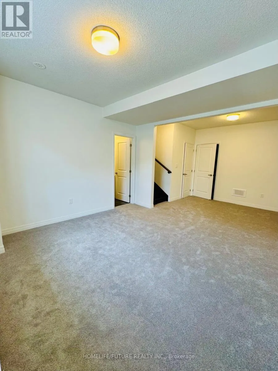 43 MOOSEHEAD DRIVE