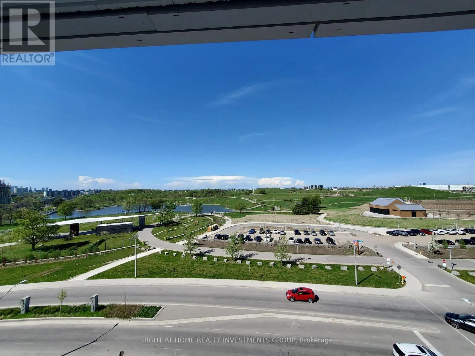 506 - 60 GEORGE BUTCHART DRIVE
