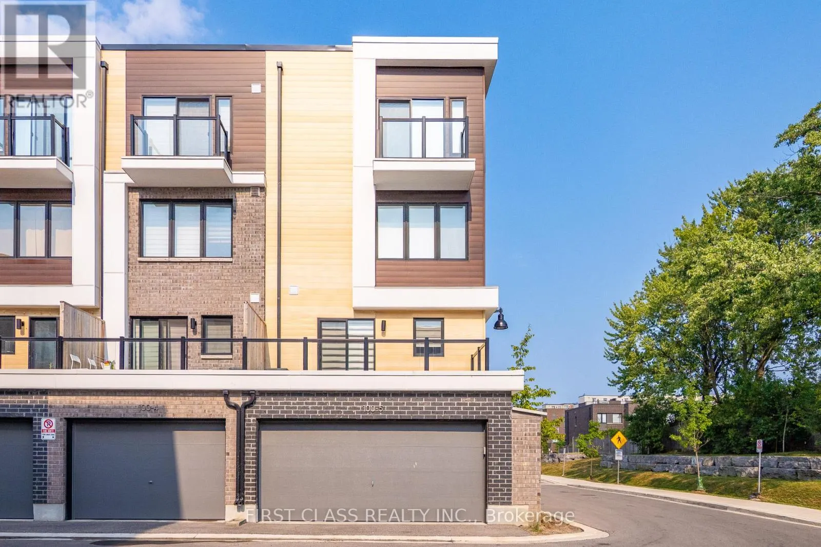 5 - 100 STANLEY GREEN BOULEVARD