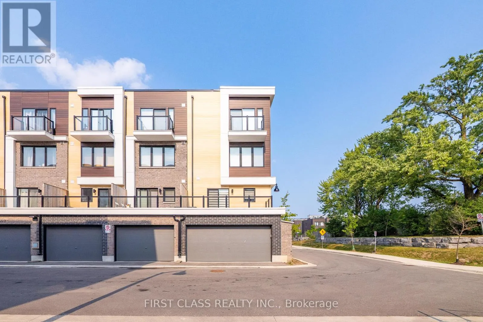 5 - 100 STANLEY GREEN BOULEVARD