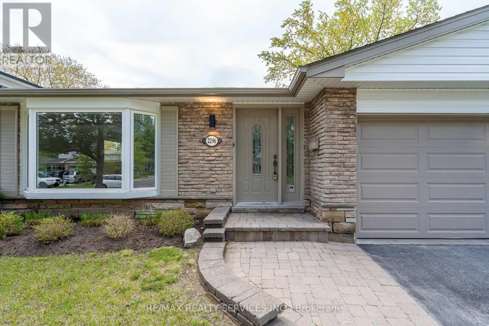 2296 DEVON ROAD
